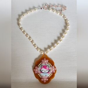 Tarina Tarantino Pink Head Collection